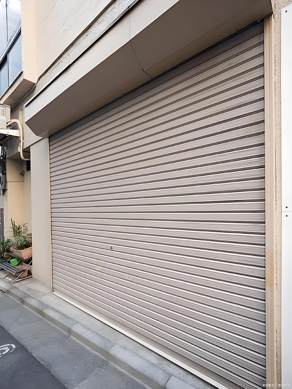 青湖路街道卷帘门