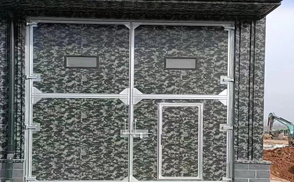 青湖路街道工业平开门