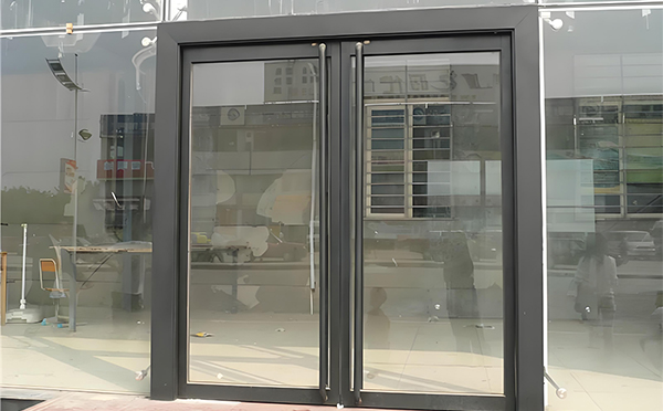 青湖路街道玻璃地弹门