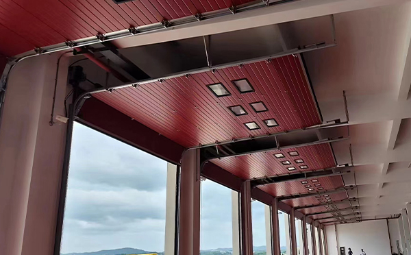 青湖路街道工业翻板门